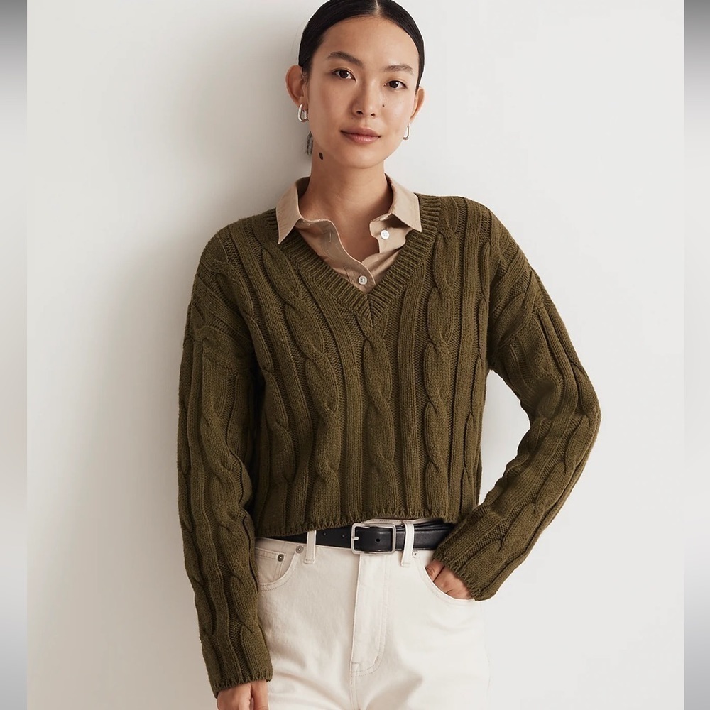 Madewell Cable-Knit V-Neck Crop Sweater loden green